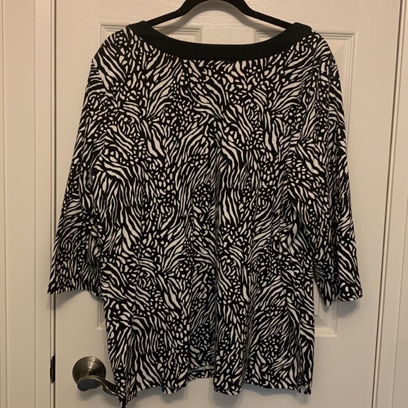 Tradition Country Collection 3/4 Length Sleeve Top - Picture 3 of 5